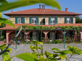 Отель Casa Rondini  Монтегаббьоне